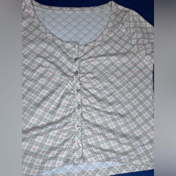 Crop top ruched button down scoop neck floral short sleeve Large - Picture 5 of 8